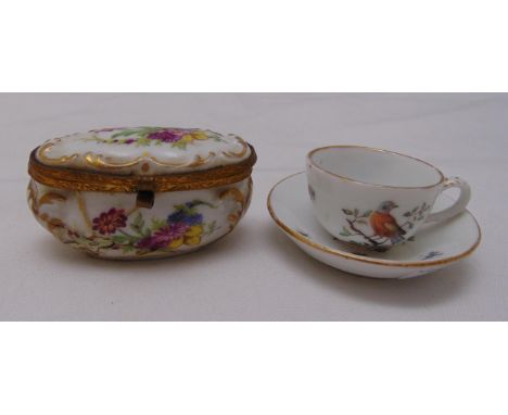 A miniature Meissen cup and saucer and a pill and patch box, A/F