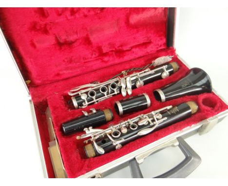 BOOSEY &amp; HAWKES 'REGENT' CLARINET IN FITTED HARD CASE