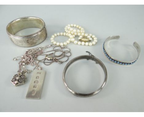 ASSORTED JEWELLERY mainly silver including Birmingham hallmarked bangle, pearls, silver ingot pendant ETC