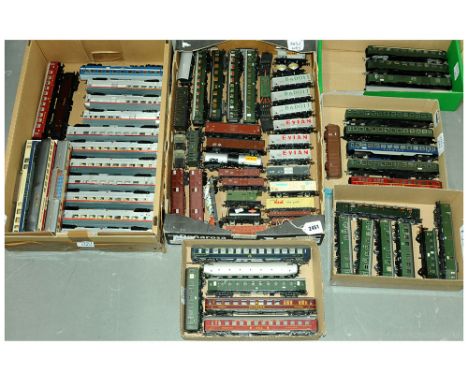 HO Gauge Scale large quantity of European Outline Coaches &amp; Wagons by various manufacturers including Jouef/Playcraft, Li