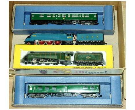 Trix OO Gauge 2 x 4-6-2 tender drive Class A4 (1) BR green 60027 "Merlin" - front bogie wheels replaced &amp; glue marks to c