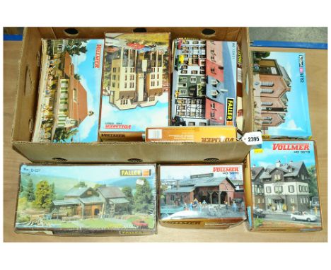 Continental Outline HO Gauge Scale plastic lineside kits. Vollmer 3801 City Apartment House, 3786 Railwayman's Home, 5615 Coa