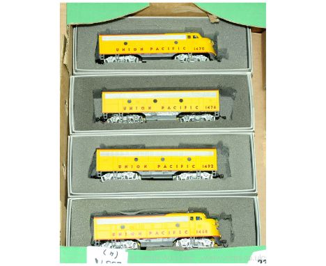 American Outline HO Gauge Scale group of 4 x Union Pacific EMD F7 Diesel Locos. (1) A Unit road number 1468; (2) B Unit road 