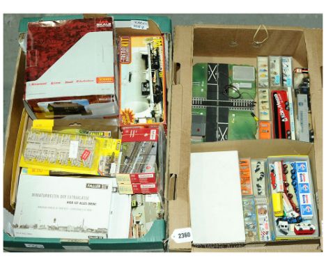 HO Scale group of Lineside accessories &amp; plastic kits including Faller street lamp set, bus shelters, pavements; Auhagen 