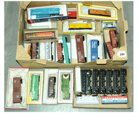 US Outline HO Gauge Scale boxed &amp; unboxed Freight Cars by various manufacturers including Athearn, Bachmann, Walthers etc