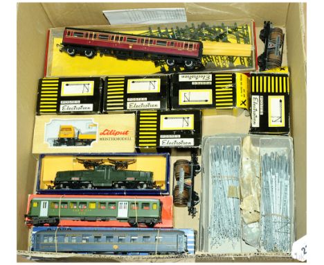 European Outline HO Gauge Scale items. Hornby Acho 3692 SNCF green BB-12061 Overhead Electric, 739 CIWL Restaurant Car; Klein