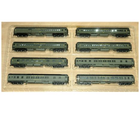 American Outline HO Gauge Scale Bachmann rake of 8 x "The George Washington" 12-wheel heavyweight Coaches including Combine &