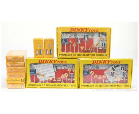 Dinky (Atlas Editions) to include 2 x 49d "Esso" Petrol Pumps and Sign; 3 x 593 Road Signs; 2 x 40 Road Signs and 4 x 49 - co