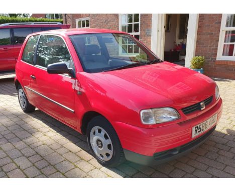 1997 Seat Arosa MPI 1.4 Auto, 1390 cc. Registration number R588 ABD. Chassis number VSSZZZ6HZWW006823. Engine number AEX88239