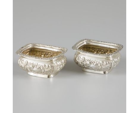Rectangular models with embossed rocaille decorations. United Kingdom, Birmingham, Miller Brothers, 1901, hallmarks: lion, an