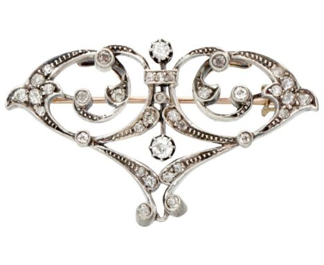 Hallmarks: 585, ZI. Set with various old cut diamonds (old European and single) of approx. 0.90 ct. in total (P / different c