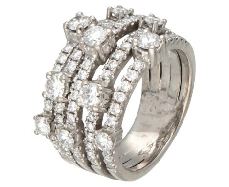 Hallmarks: 750. Set with 81 brilliant cut diamonds of approx. 1.70 ct. in total (VS / F-G). In good condition. Ring size: 17.