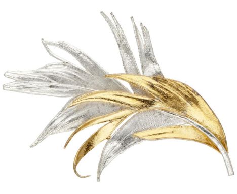 Made from a genuine, natural leaf which was first silver-plated and then gold-plated. Hallmarks: 925 S, 7, Flora Danica, Denm