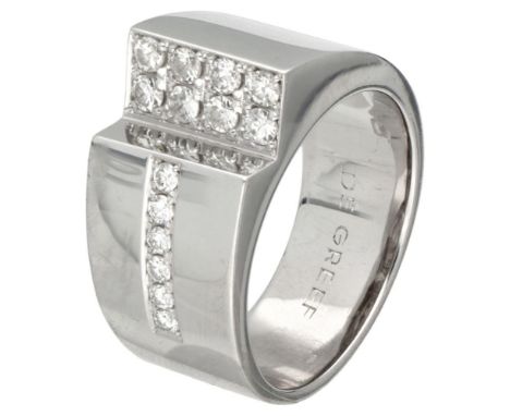 Hallmarks: De Greef, 750, maker's mark. Set with 6 brilliant cut diamonds (VS / G-H) and 8 Swiss cut diamonds (SI / G-H) of a