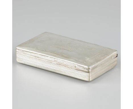 Beautiful rectangular model with engraved decoration on the top and bottom. Sides with engraved edging. The Netherlands, Scho