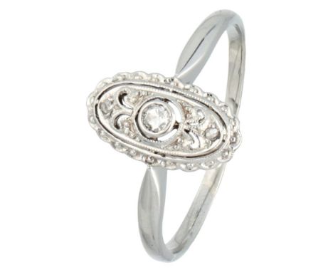 Hallmarks: 750. Set with two rose cut and one single cut diamond of approx. 0.03 ct. In very good condition. Ring size: 16.75