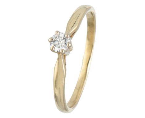 Hallmarks: 585, 15. Set with a brilliant cut diamond of approx. 0.15 ct. (VS1 / F-G). In very good condition. Ring size: 16.7