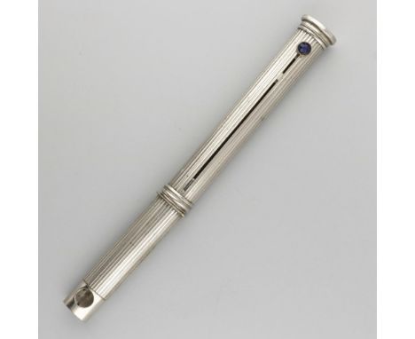 Pilaster-shaped model in which a lighter candle should be placed. With extension system for lighting of e.g. church candles. 