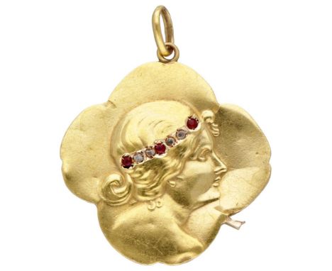 Hallmarks: 750. Set with diamonds and rhinestones. In good condition, light signs of use. LxW: 3.5 x 2.9 cm. Weight: 3.18 gra