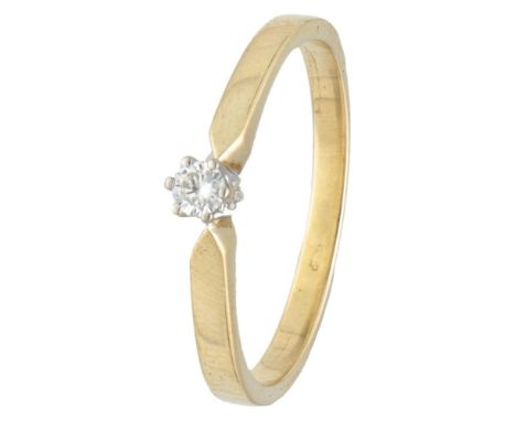 Hallmarks: 585 in oak leaf. Set with a brilliant cut diamond of approx. 0.06 ct. (VS / F-G) in a white gold setting. In very 
