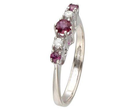 Hallmarks: 585. Set with 3 faceted natural rubies (1x Ø approx. 3.6 mm and 2x Ø approx. 2.4 mm) and 2 brilliant cut diamonds 