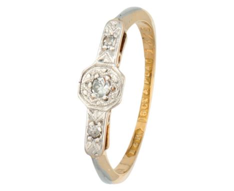 Hallmarks: B&amp;K (England, 1920s), 18CT &amp; PLAT, 750, Pt. Design number: 1325. Set with 3 single cut diamonds of approx.