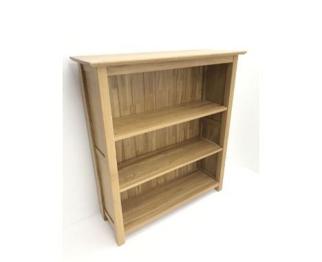 Light oak open bookcase,  two shelves, stile supportsDimensions: Height:&nbsp;107cm&nbsp; Length/Width:&nbsp;98cm&nbsp; Depth