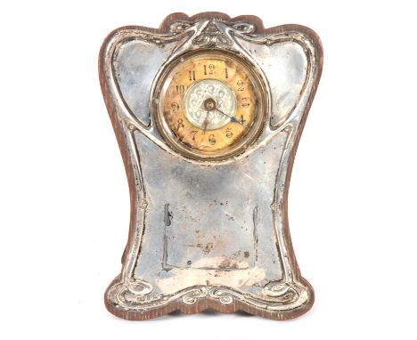 Silver-faced English Art Nouveau strut mantel clock, maker J.C, Birmingham 1908, oak back, paper chapter ring peeling, Britis