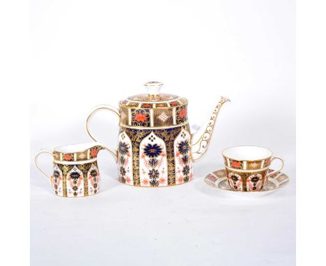 Extensive collection of Royal Crown Derby bone china teaware, Old Imari pattern, no.1128, circa.1980, comprising eight soup p