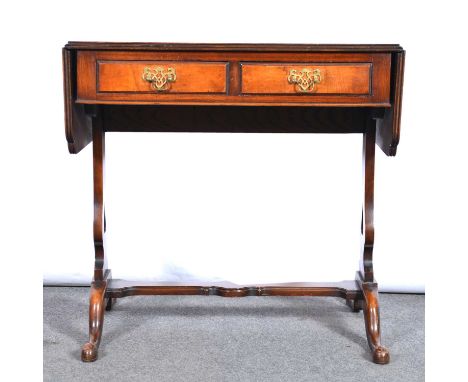 Reproduction walnut sofa table, drop leaves, two drawers under, splayed legs, width 75cm, depth 50cm, height 72cm.