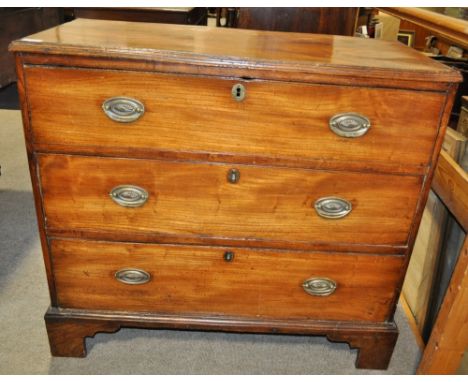 19th century elm chest of drawers,
having 3 long drawers on bracket feet, width 3', height 2'9", depth 17.5".