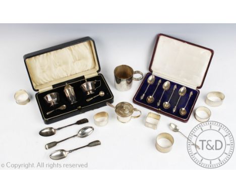 A selection of silver items to include a cased condiment set, Adie Brothers Ltd, Birmingham 1930, within original fitted case