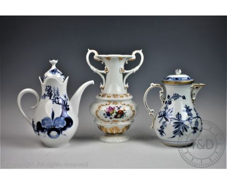 A Meissen Onion pattern style teapot and cover, gilt highlighted and with scroll handle and floral knop, 25cm high, a Meissen