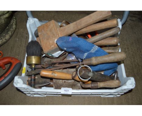 A plastic crate of hand tools 