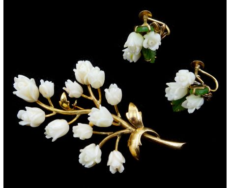 15ct gold (tested) white coral flower spray brooch and a similar pair of white coral and jade screw back earrings, stamped 9c