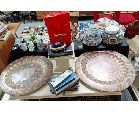 Ceramics to include Royal Worcester, Aynsley, Royal Vale &amp; others, mostly boxed