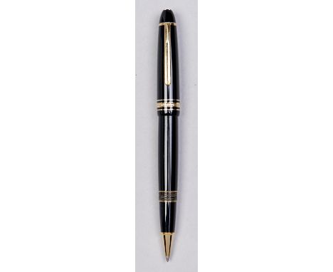 A Mont Blanc roller ball pen, Meisterstuck, cased Good second hand condition with light scratches from use