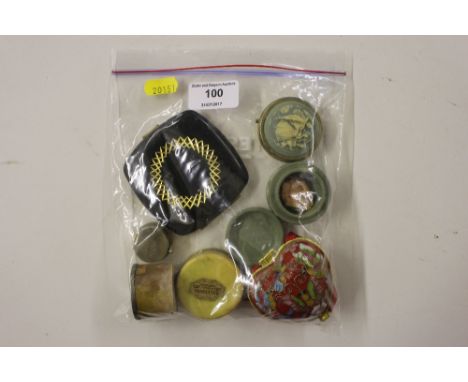 A quantity of small trinket boxes and a compact 