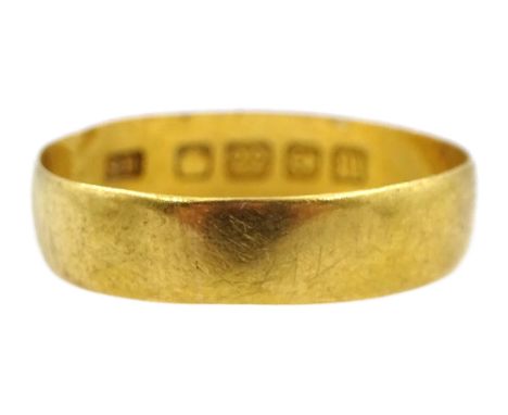 Early 20th century 22ct gold wedding band, Birmingham 1911, approx 1.6gmCondition Report:Size K-L, band depth = 4.5mm