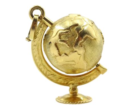 18ct gold globe pendant/charm, stamped 750