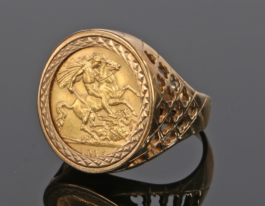 9 carat gold mounted Half Sovereign ring, George V Half Sovereign, 1915 ...