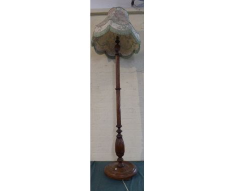 An Edwardian Walnut Standard Lamp with Ribbed Column Support, Complete with Shade 