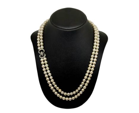 Necklace of double-strand pearls, gold susta B / 18 K, Ca 5 gr, diamonds Ca 0.70, 8/8.