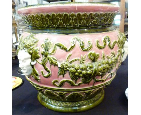 BURMANTOFTS JARDINIERE. Large English Majolica Burmantofts jardiniere H: 40 cm CONDITION REPORT: The item does have a few cra