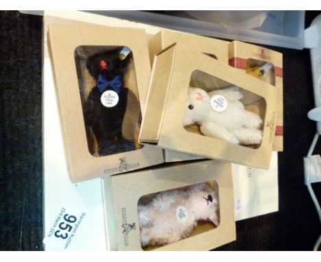 STEIFF BEARS. Five Steiff bears and a presentation pack