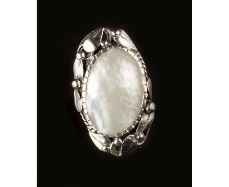 Arts and Crafts Panel ring oval blister pearl enclosed by leaves, berries and  plaited border the panel 4cm long.