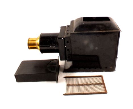 A tin plate magic lantern