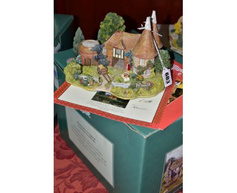 A BOXED LIMITED EDITION LILLIPUT LANE SCULPTURE, Harvest Home L2102, No. 0172/4950 with certificate and leaflet (Condition:- 