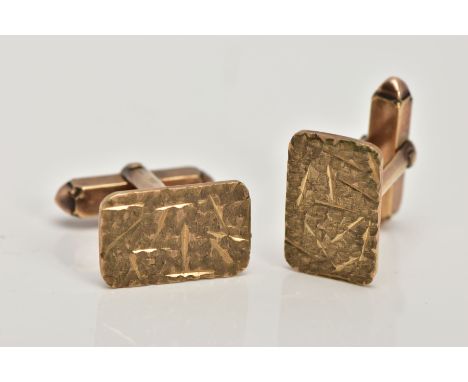 A PAIR OF 9CT GOLD CUFFLINKS, each of a rectangular textured design, hallmarked 9ct gold Birmingham 1942, approximate gross w
