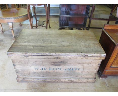 A tool chest with 'Edwards' to front